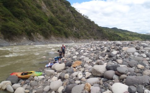 river photo